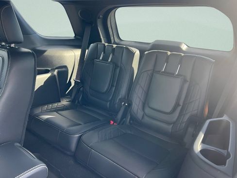 Used 2017 Ford Explorer Platinum AWD/4WD image 20