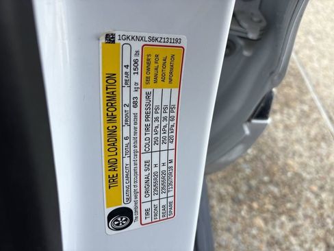 Certified 2019 GMC Acadia Denali w/ Technology Package image 35