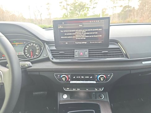 Certified 2022 Audi Q5 2.0T Premium w/ Convenience Package image 18