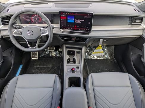 New 2026 Volkswagen Tiguan SE R-Line AWD/4WD image 15