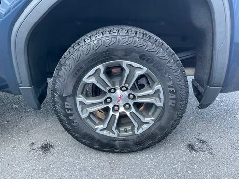 Used 2023 GMC Sierra 1500 SLE AWD/4WD image 9