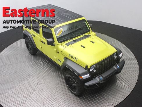 Used 2023 Jeep Wrangler Unlimited AWD/4WD image 3