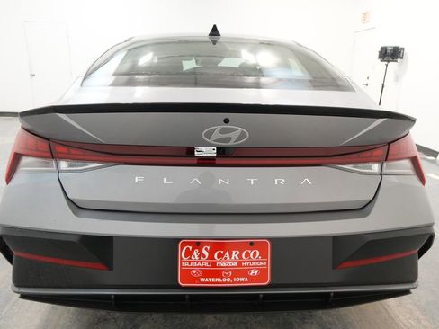 New 2026 Hyundai Elantra SEL Sport image 7