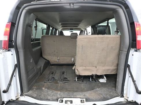 Used 2017 Chevrolet Express 3500 LT w/ LT Preferred Equipment Group RWD image 28