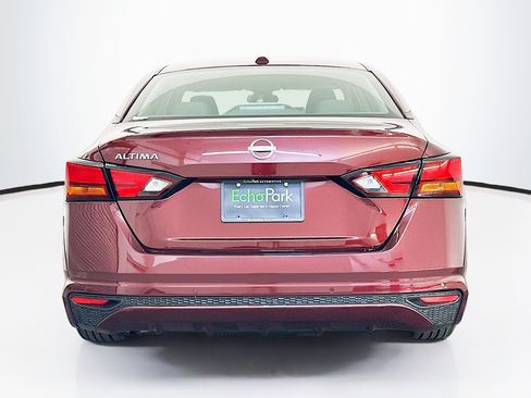 Used 2025 Nissan Altima 2.5 SV FWD image 7