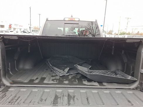 Used 2024 RAM 1500 Laramie image 18