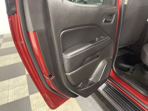 Used 2016 GMC Canyon SLE w/ SLE Convenience Package AWD/4WD image 15