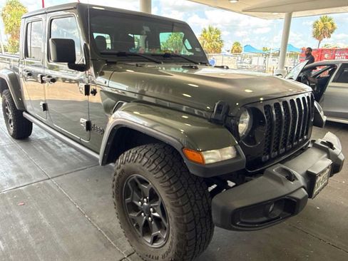 Used 2023 Jeep Gladiator Sport AWD/4WD image 10