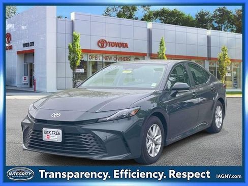 Used 2026 Toyota Camry LE FWD image 4