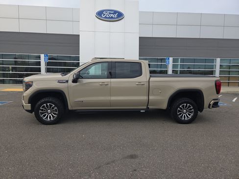 Used 2023 GMC Sierra 1500 AT4 w/ AT4 Preferred Package image 2