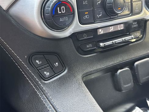 Used 2020 GMC Yukon SLT w/ Open Road Package AWD/4WD image 19