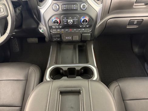 Used 2022 GMC Sierra 1500 SLT AWD/4WD image 16