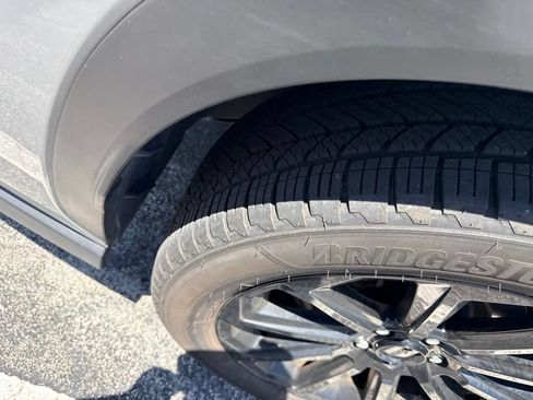 Used 2023 Toyota Highlander XLE FWD image 8