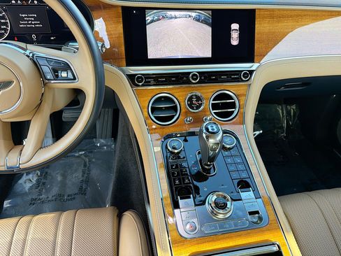Used 2021 Bentley Continental GT image 19