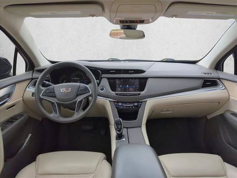 Used 2018 Cadillac XT5 Premium Luxury FWD image 20