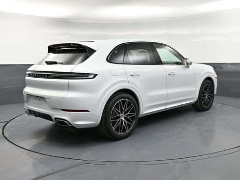 New 2026 Porsche Cayenne AWD/4WD image 8