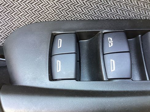 Used 2023 Chevrolet TrailBlazer LT w/ Convenience Package AWD/4WD image 39