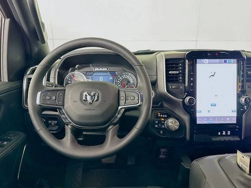 Used 2025 RAM 1500 Laramie image 17