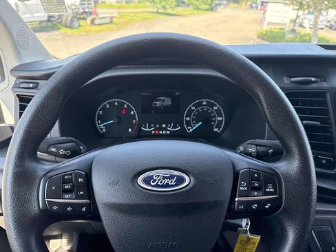 Used 2025 Ford Transit 250 Low Roof w/ Exterior Upgrade Package RWD image 27