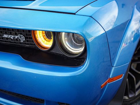 Used 2019 Dodge Challenger SRT Hellcat Redeye image 3