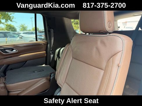 Used 2024 Chevrolet Suburban High Country w/ Advanced Technology Package AWD/4WD image 26