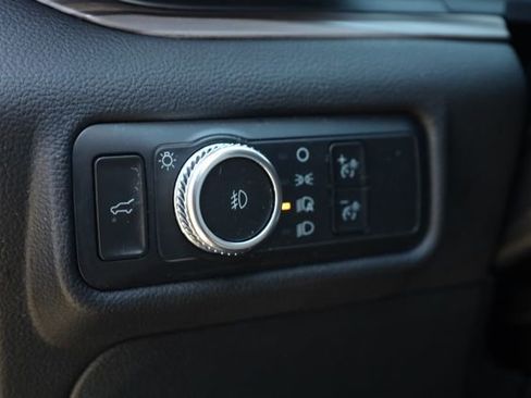 Used 2022 Ford Explorer Limited image 14