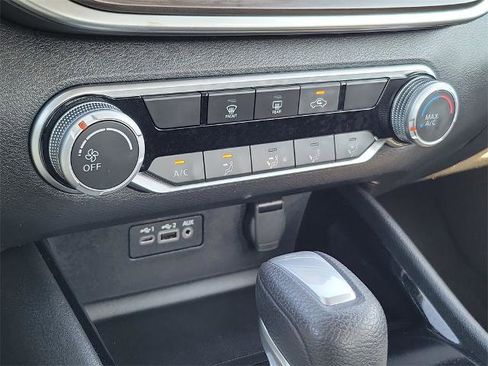 Certified 2024 Nissan Altima 2.5 SV image 30