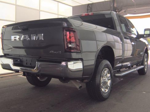 Used 2025 RAM 2500 Big Horn AWD/4WD image 4