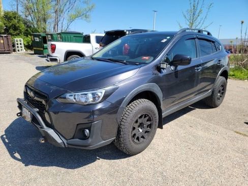Used 2019 Subaru Crosstrek 2.0i Premium w/ Eyesight System image 2