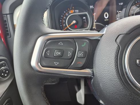 Used 2025 Jeep Wrangler Unlimited Sahara AWD/4WD image 23