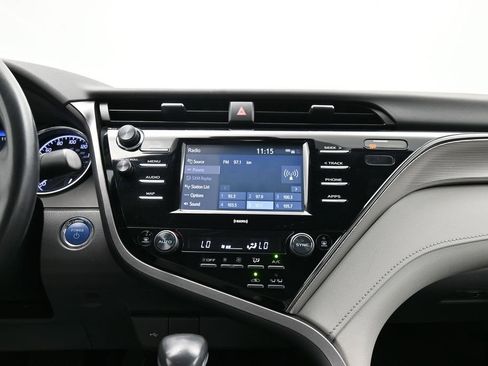 Used 2020 Toyota Camry SE FWD image 44