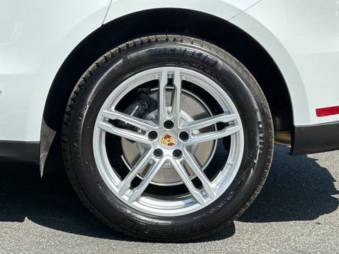 Certified 2026 Porsche Macan AWD/4WD image 31