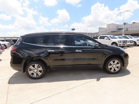 Used 2017 Chevrolet Traverse LT FWD image 10