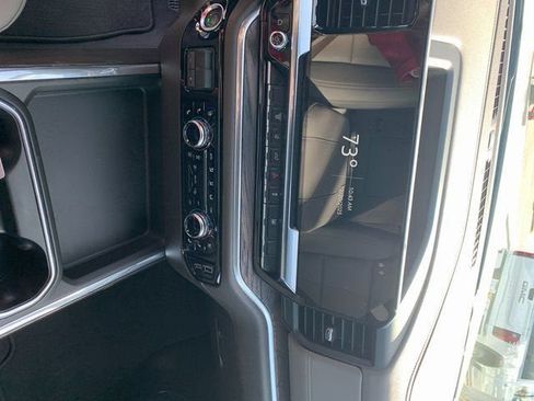 New 2026 GMC Sierra 3500 SLT w/ SLT Convenience Package AWD/4WD image 25