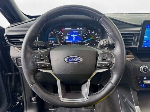 Used 2020 Ford Explorer Limited w/ Class III Trailer Tow Package image 12