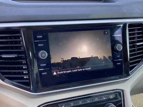 Used 2023 Volkswagen Atlas SE w/ Panoramic Sunroof Package FWD image 39