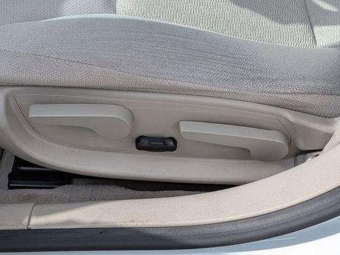 Used 2016 Chevrolet Impala Limited LS FWD image 15