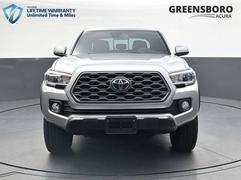 Used 2023 Toyota Tacoma TRD Off-Road w/ Black Out Package (TMS) AWD/4WD image 12