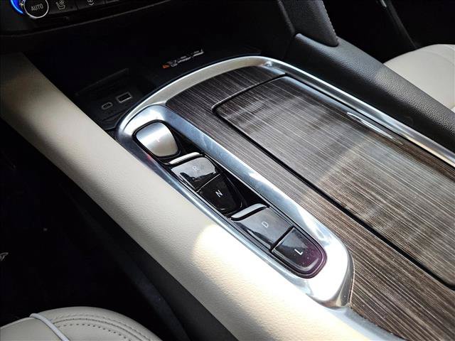 Used 2023 Buick Enclave Avenir w/ Avenir Technology Package FWD image 13