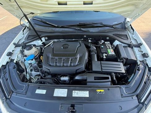 Used 2018 Volkswagen Passat 2.0T R-Line w/ R-Line Lighting Package image 28