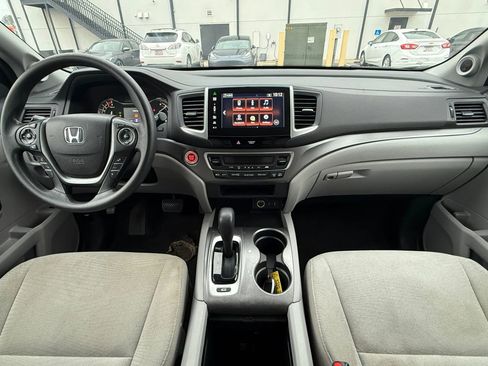 Used 2016 Honda Pilot EX image 3