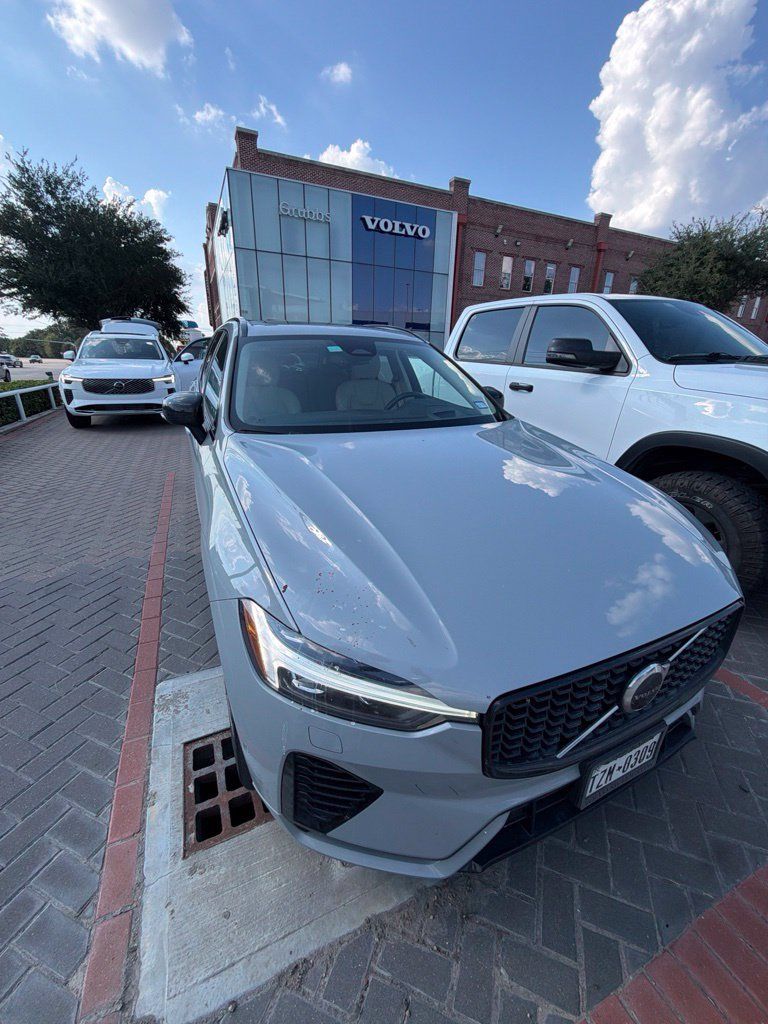 Used 2024 Volvo XC60 T8 Ultimate w/ Protection Package Premier AWD/4WD image 21