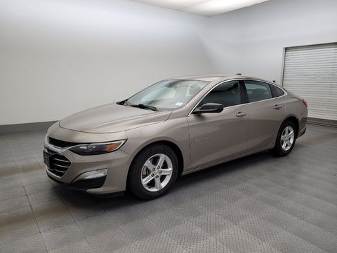 Used 2024 Chevrolet Malibu LS FWD image 2