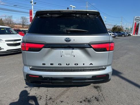 Used 2023 Toyota Sequoia Platinum image 6