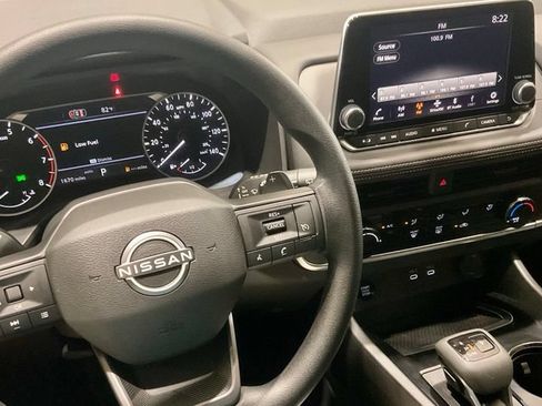 Used 2026 Nissan Rogue S AWD/4WD image 18