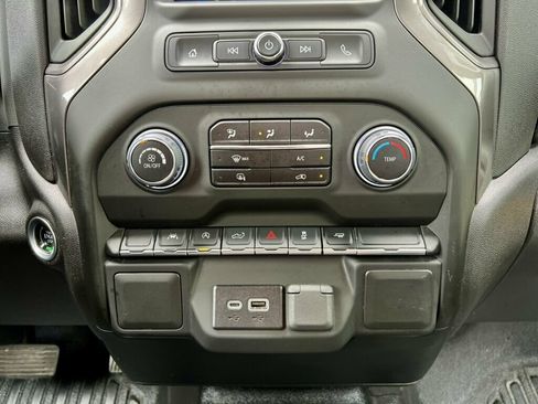 Used 2025 Chevrolet Silverado 1500 W/T RWD image 18