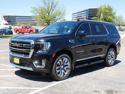 Used 2021 GMC Yukon SLT w/ SLT Luxury Plus Package AWD/4WD image 2