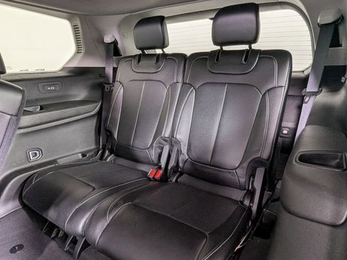 Used 2023 Jeep Grand Cherokee L Limited w/ Luxury Tech Group II RWD image 29