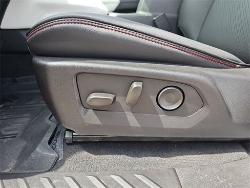 Used 2026 GMC Canyon AT4X w/ AT4X AEV Edition image 21