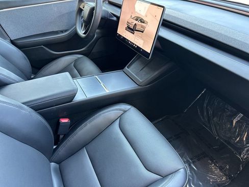 Used 2024 Tesla Model 3 Standard Range RWD image 17